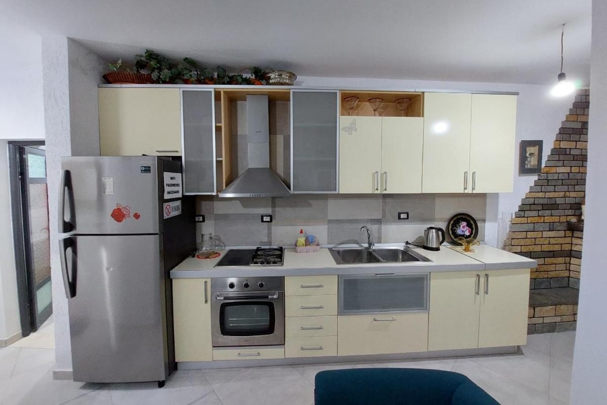 Vlorë Villa Heljos Apartaments מראה חיצוני תמונה