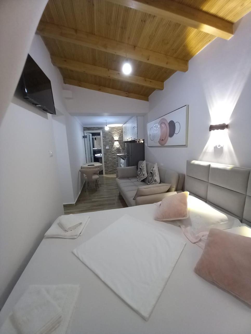 Vlorë Villa Heljos Apartaments מראה חיצוני תמונה
