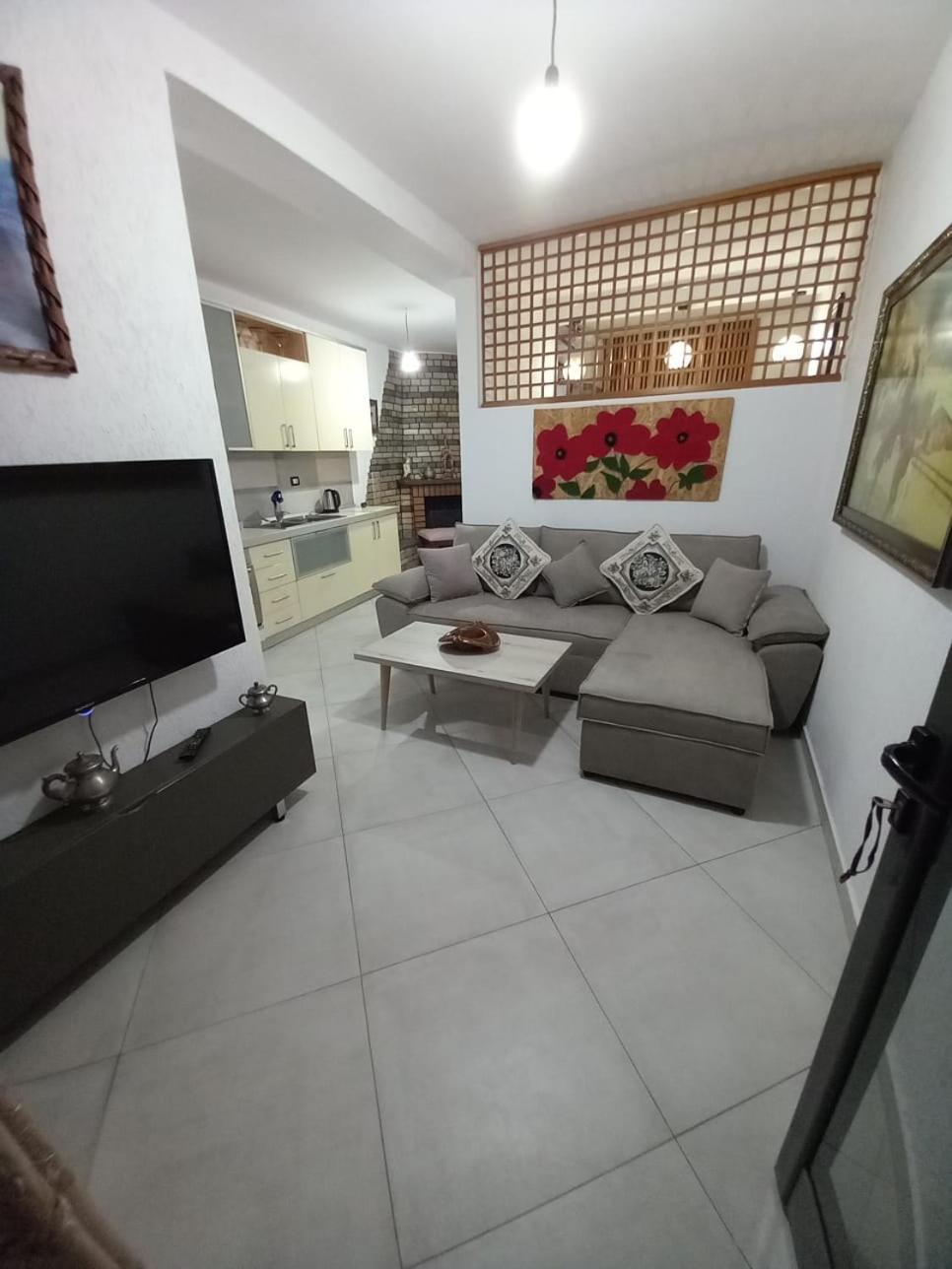 Vlorë Villa Heljos Apartaments מראה חיצוני תמונה