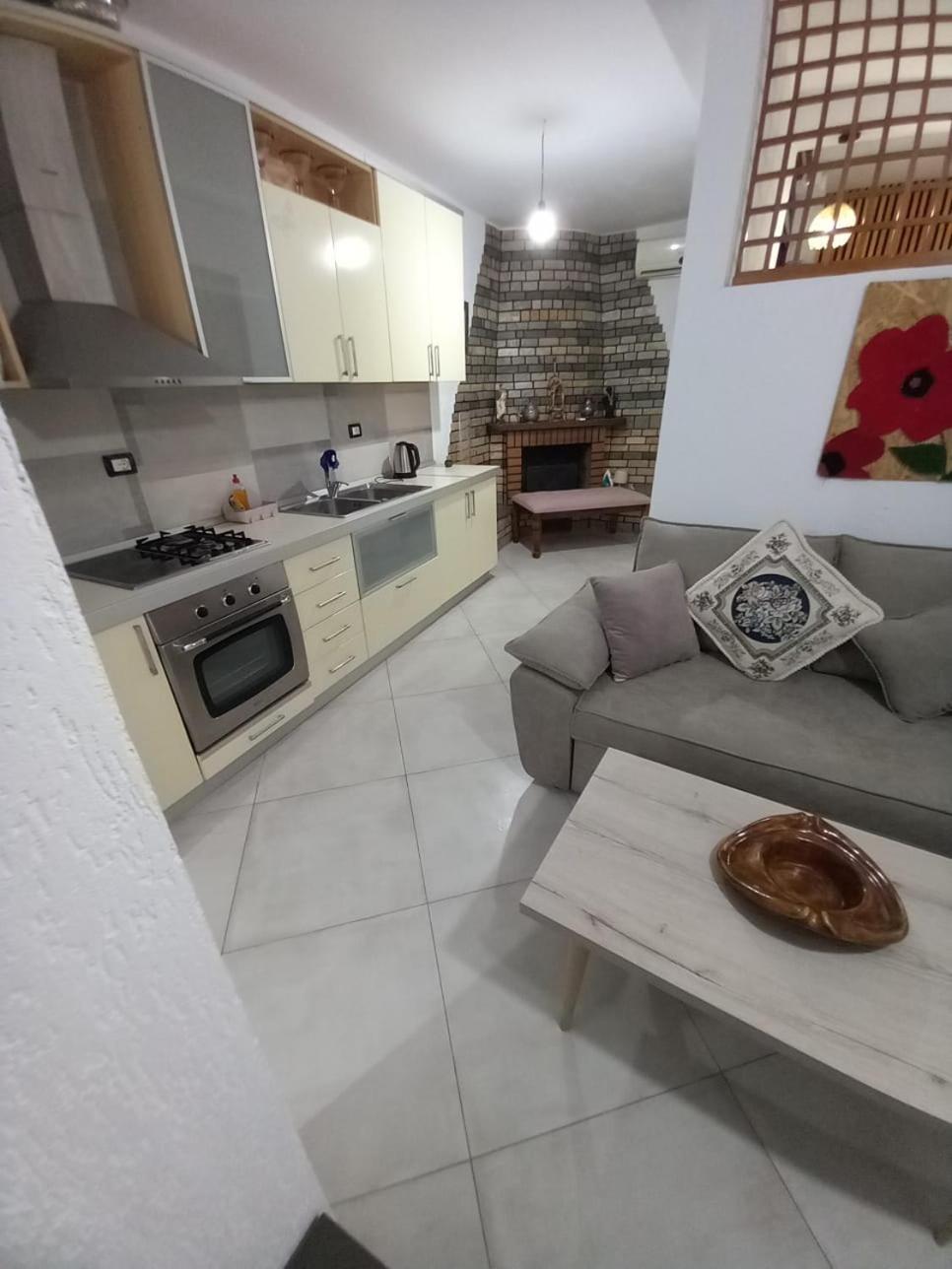Vlorë Villa Heljos Apartaments מראה חיצוני תמונה
