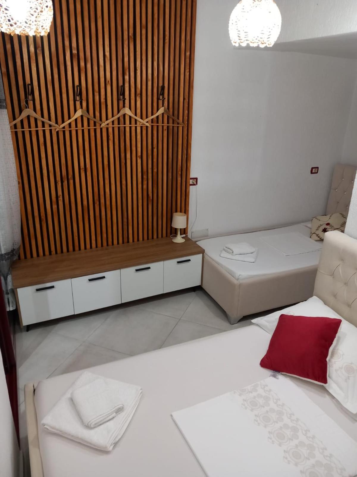 Vlorë Villa Heljos Apartaments מראה חיצוני תמונה
